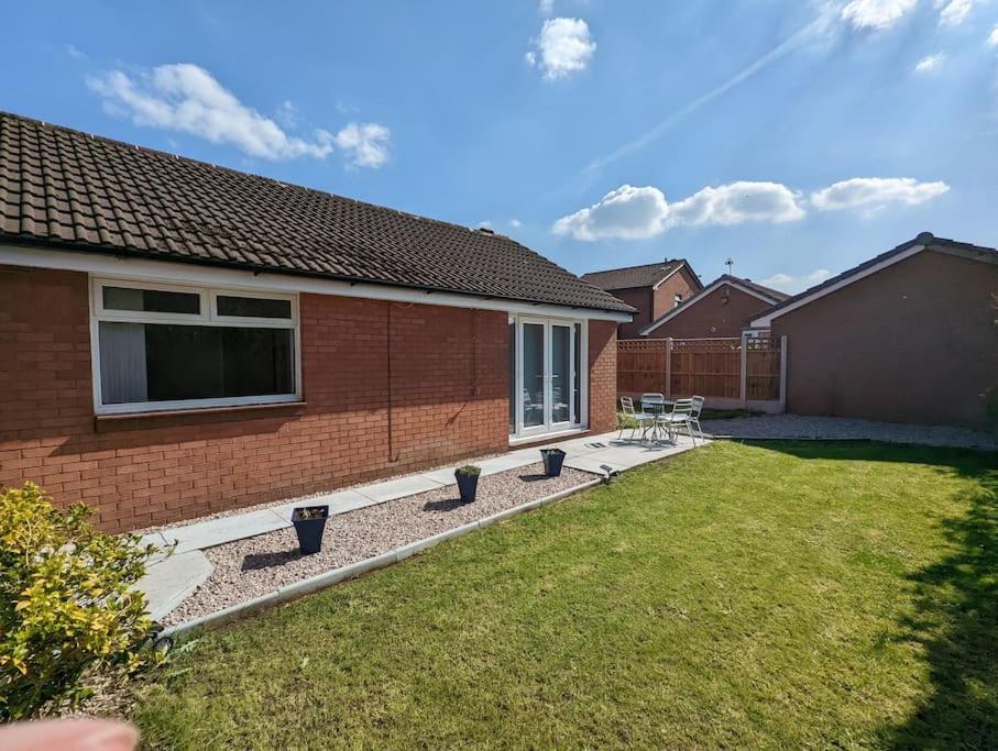 The Kilsyth,Detached Bungalow Warrington Eksteriør billede